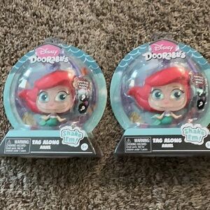 2 Disney Tag Along Ariel Doorables